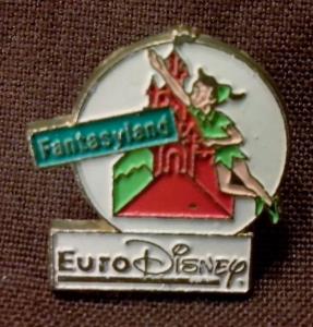 Pin's Esso Euro Disney Fantasyland (01)
